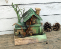 Drewniany domek dekoracyjny - Zielony Młyn