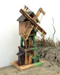 Zielony wiatrak Koźlak - domek z drewna, dekoracja do domu